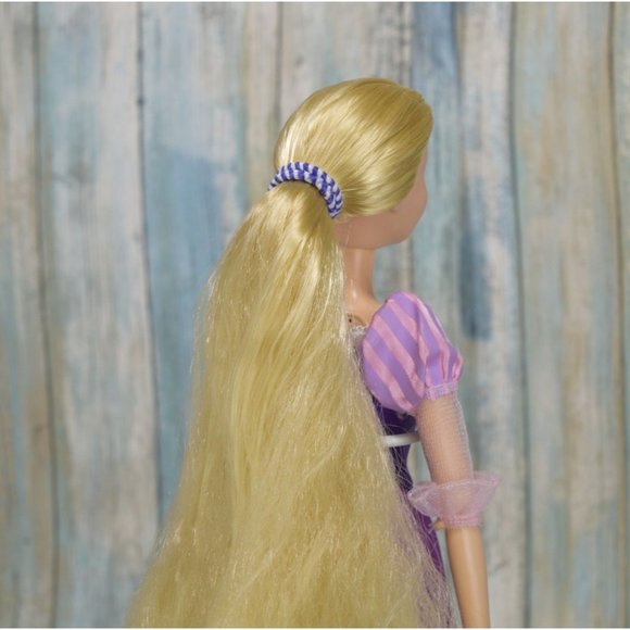 RARE Disney Store Tangled Rapunzel 16" Singing Doll 🎵When Will My Life Begin🎵 - Picture 5 of 12